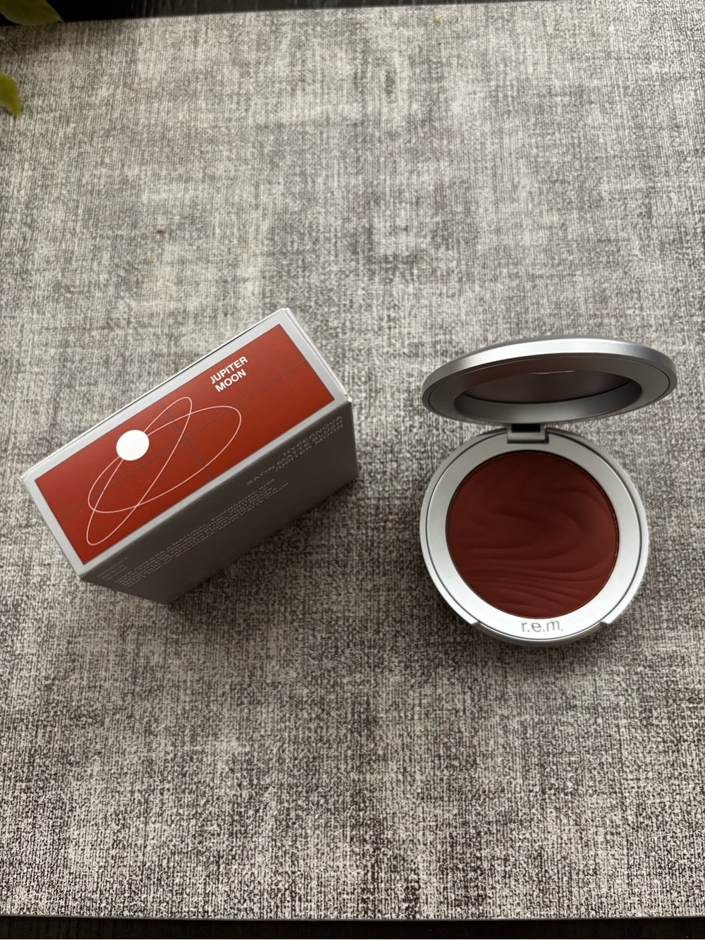r.e.m. beauty Hypernova Satin Matte Blush FULL SIZE New - Picture 5 of 8